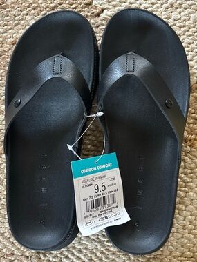 NWT Reef Vista Luxe Cushion Comfort Black Flip Sandals vegan leather Women's 9.5